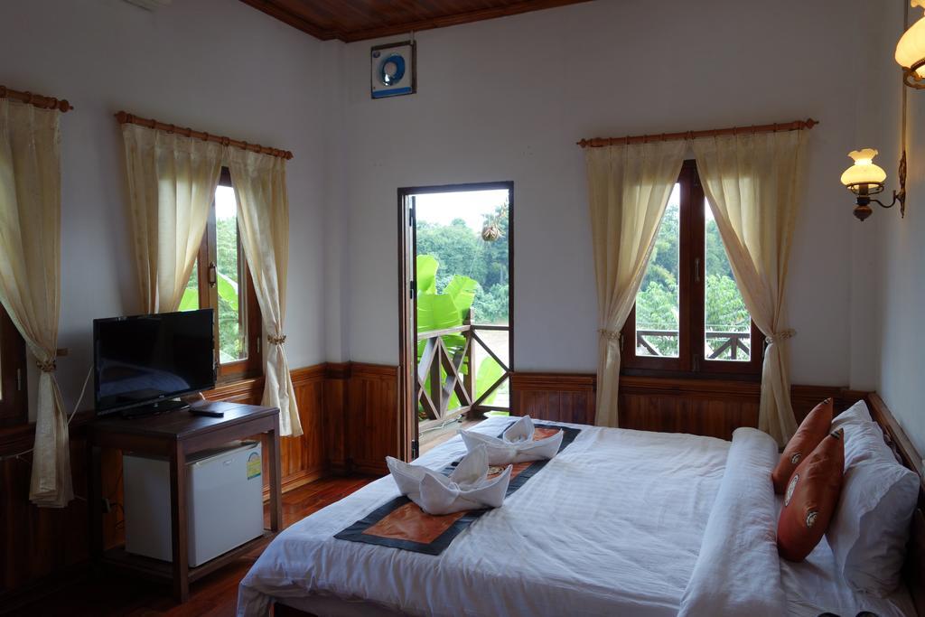 Namkhan Riverside Hotel 琅勃拉邦 客房 照片